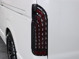 オリジナルの煌レッドLEDテールランプが装着されております☆