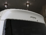 リアルーフスポイラーが装着されております☆