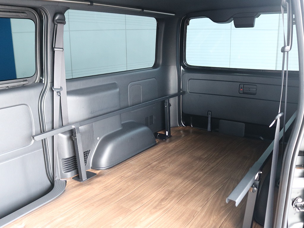 カーゴマット施工済みで汚れ防止やお掃除が快適です☆☆