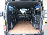 バン特有の広い荷室スペースが確保されております☆