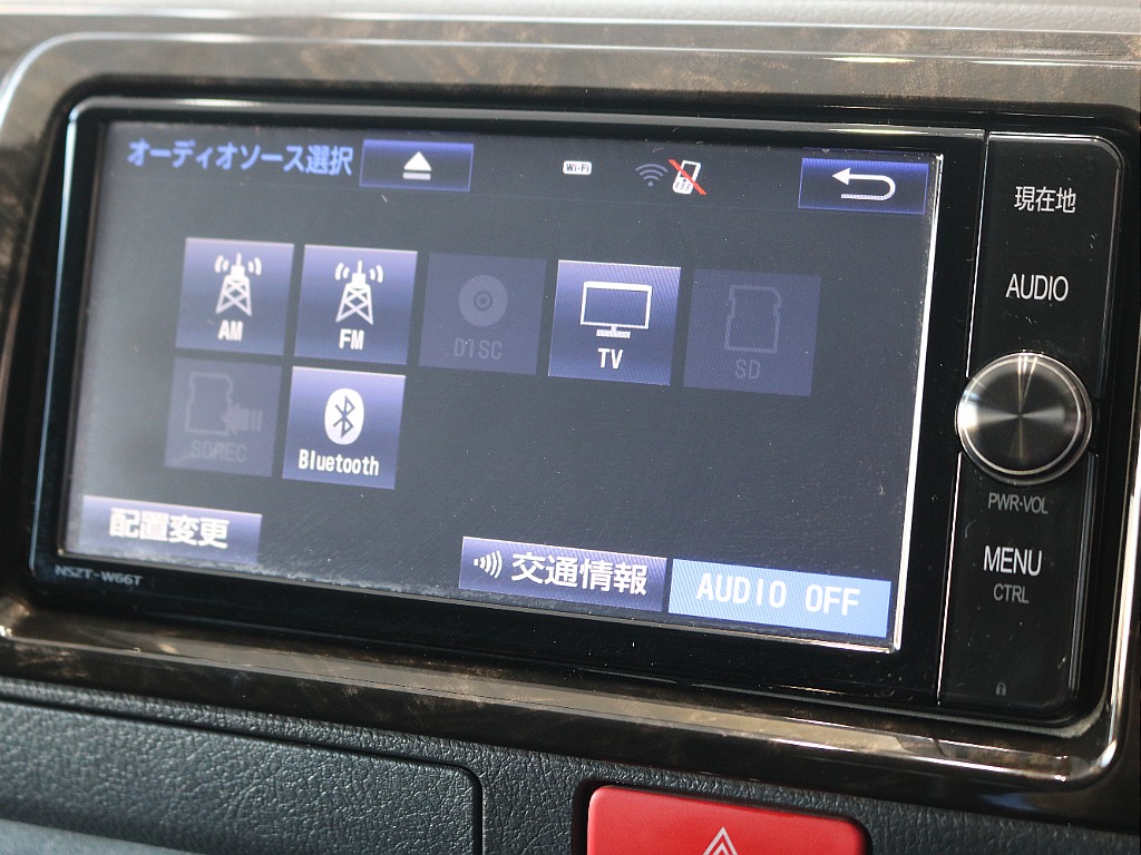 トヨタ純正の7インチナビが装着されております☆