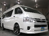 フロントスポイラーが装着されており迫力のあるフロントフェイスになっています☆