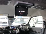 カロッツェリアのフリップダウンモニターが装着されております☆