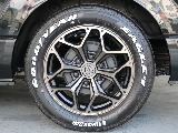 新作のバルベロ・スタイリングヘックス17インチにナスカータイヤを組み合わせました♪