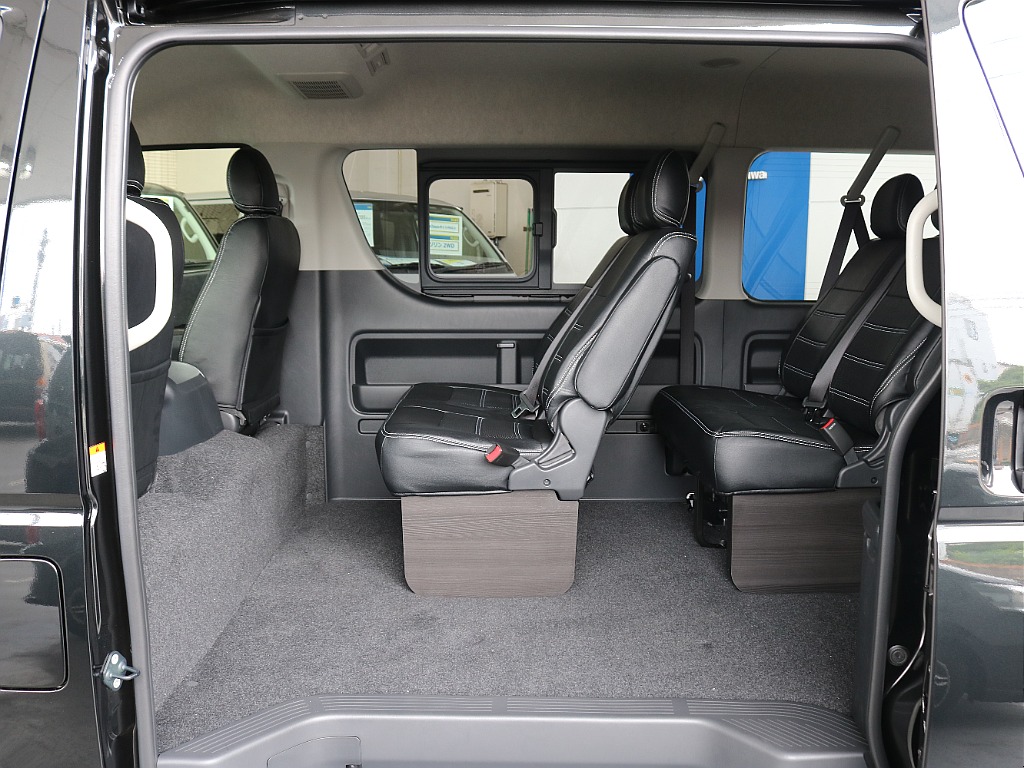乗り口が広いため乗車やお荷物を積み下ろしする際も楽々です♪
