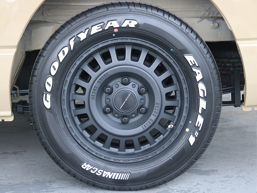NC-1デザートブラック16インチにナスカータイヤの組み合わせになっております♪♪