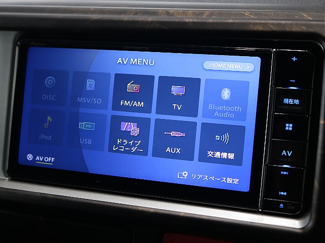 カロッツェリア7インチナビが装着されております！
