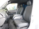 特別仕様車限定のハーフレザーシートになっております☆