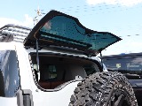 リア窓は開閉可能！荷物の出し入れも楽々ですね！