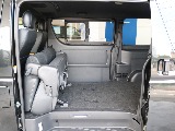 セカンドシートは跳ね上げが可能です♪♪