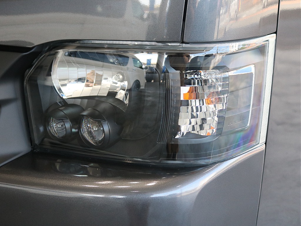 LEDヘッドランプ装着済みですので夜間の走行も安心です♪♪