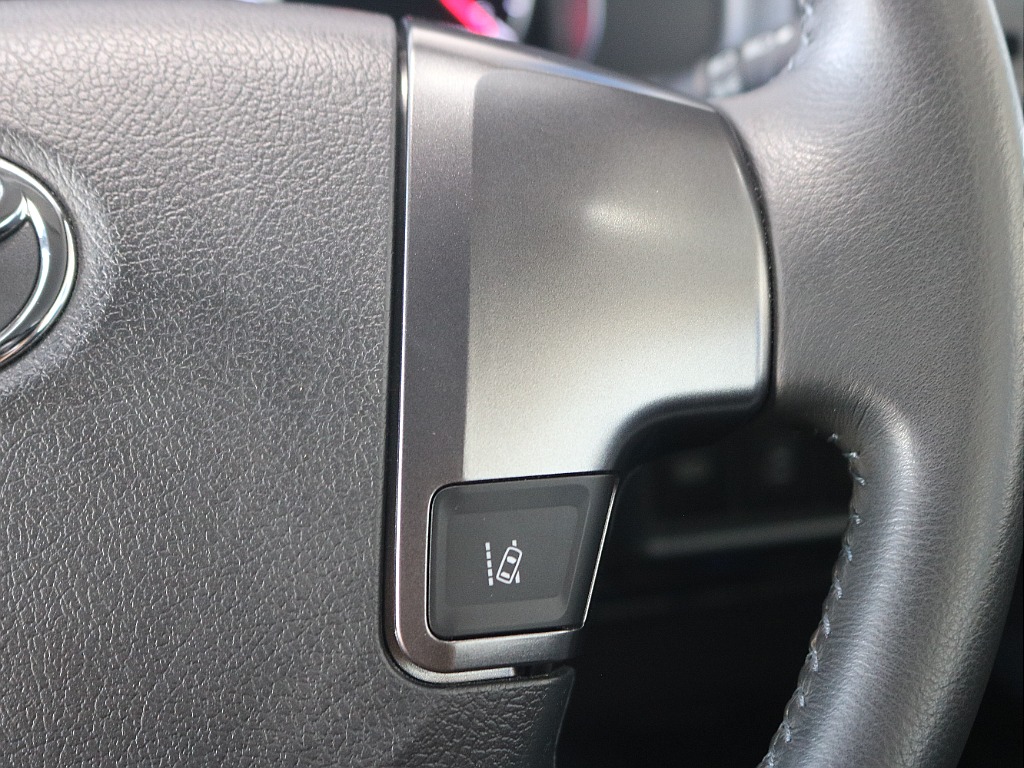 内外装、足回り、ナビと欲しい装備をパッケージングでコンプリートカスタム★もちろん追加カスタムもお任せください！どんなカスタムもお任せください！