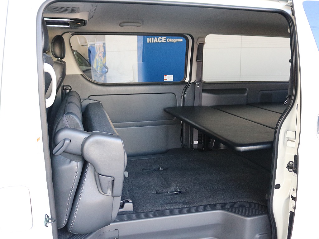 内外装、足回り、ナビと欲しい装備をパッケージングでコンプリートカスタム★もちろん追加カスタムもお任せください！どんなカスタムもお任せください！