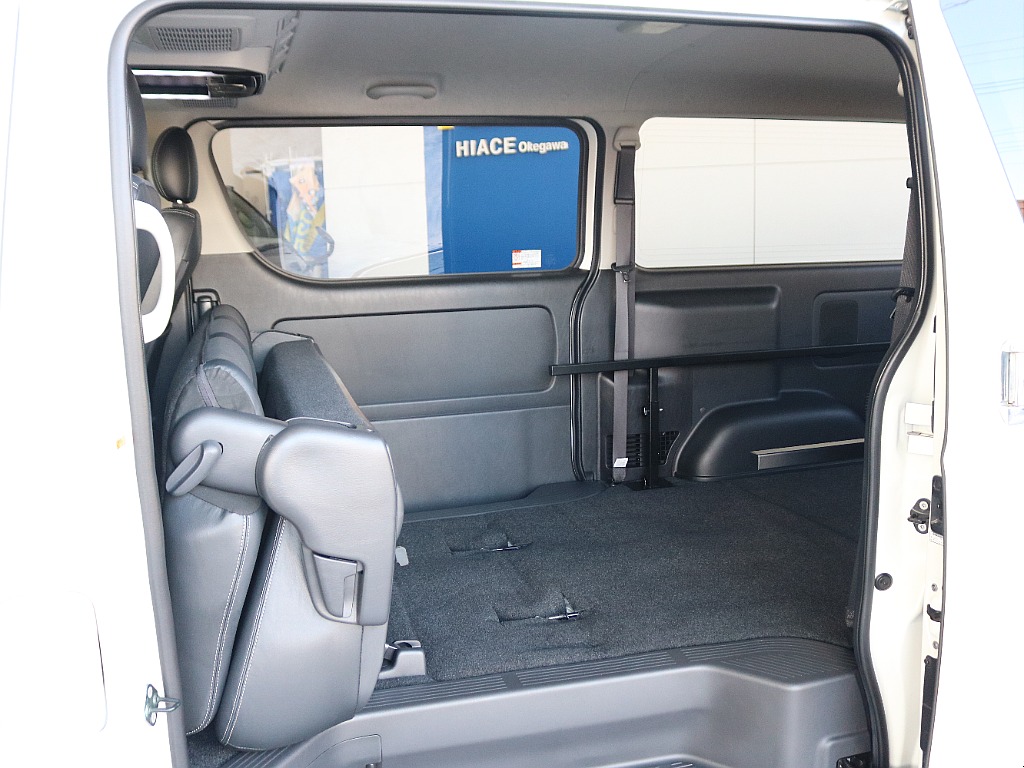 内外装、足回り、ナビと欲しい装備をパッケージングでコンプリートカスタム★もちろん追加カスタムもお任せください！どんなカスタムもお任せください！