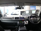 ワイドボディなので広々とした内装になっております☆☆