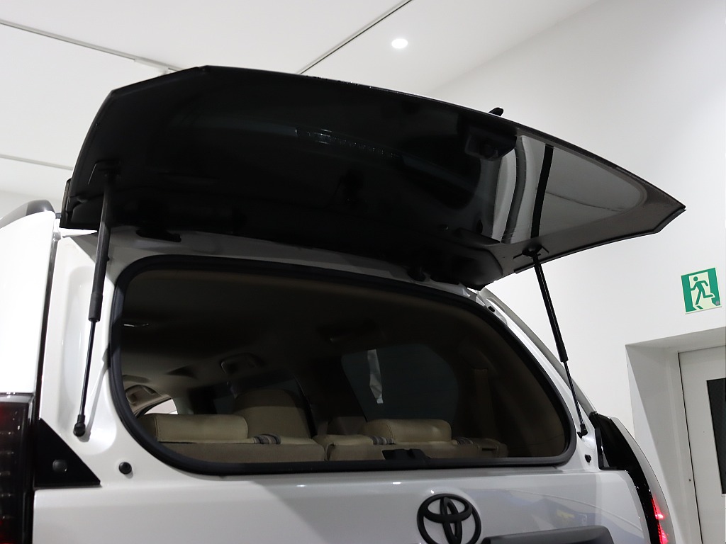 リアハッチガラス開閉可能！