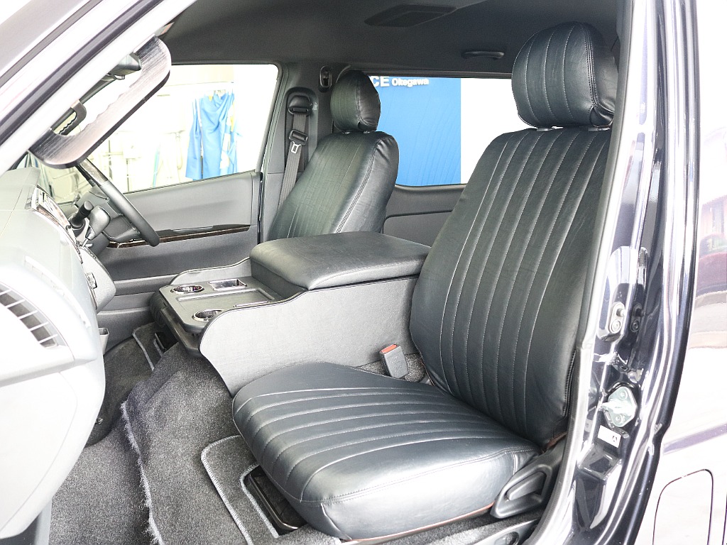 トヨタ ハイエースバン(2枚目)