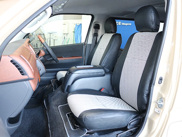 シートはオリジナルシートカバー装着済みです♪♪