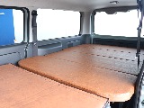 ラゲッジスペースにはオリジナルベッドキットTYPE2を装着しております♪♪