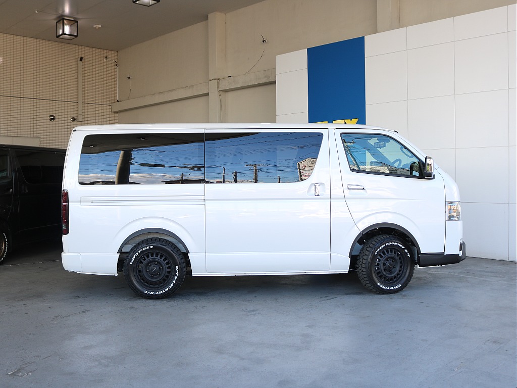 両側パワースライドドアになっております♪♪