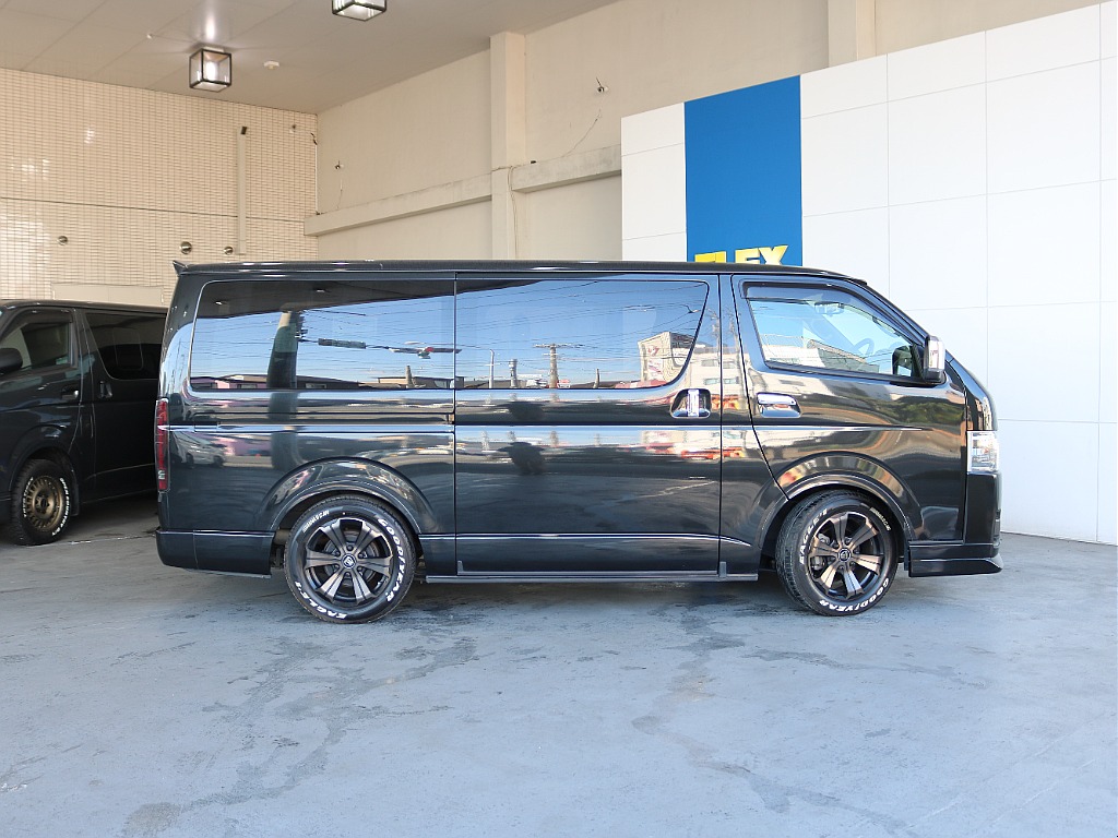 両側パワースライドドアになっております♪♪