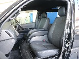 シートは特別仕様車限定ハーフレザーシートになっております♪♪