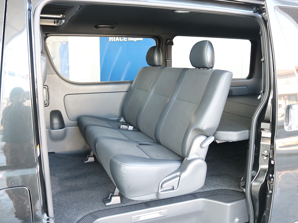 後席も同様のシートを装着済みです☆☆