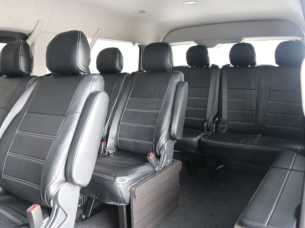 10人乗りですので大人数でお出掛けできちゃいます☆☆