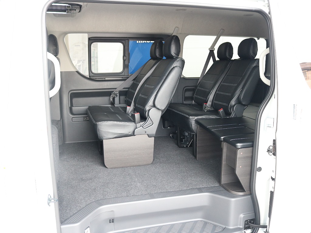 後席も同様のシートカバー装着済みです♪♪