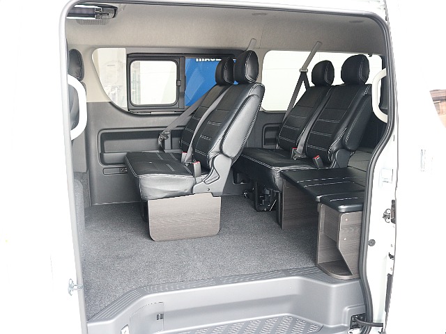 後席も同様のシートカバー装着済みです♪♪