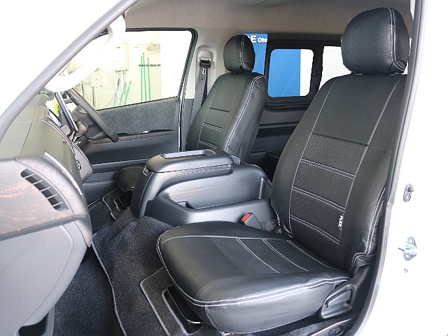 オリジナルシートカバー装着済みです☆☆