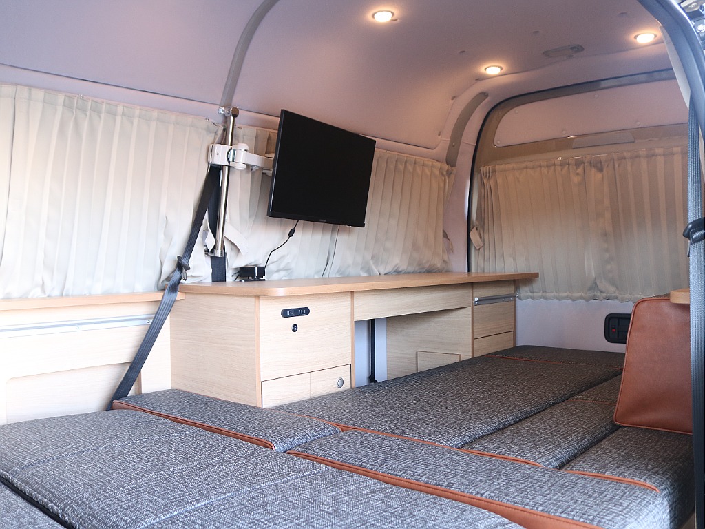 全面カーテンが装着されておりますので、プライベート空間も確保いただけます☆☆