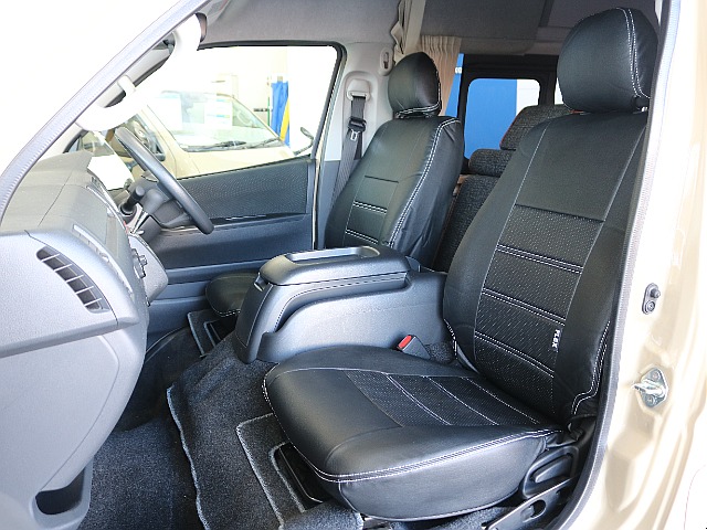 オリジナルシートカバー装着済みです☆☆