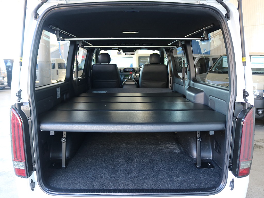 トヨタ ハイエースバン(11枚目)