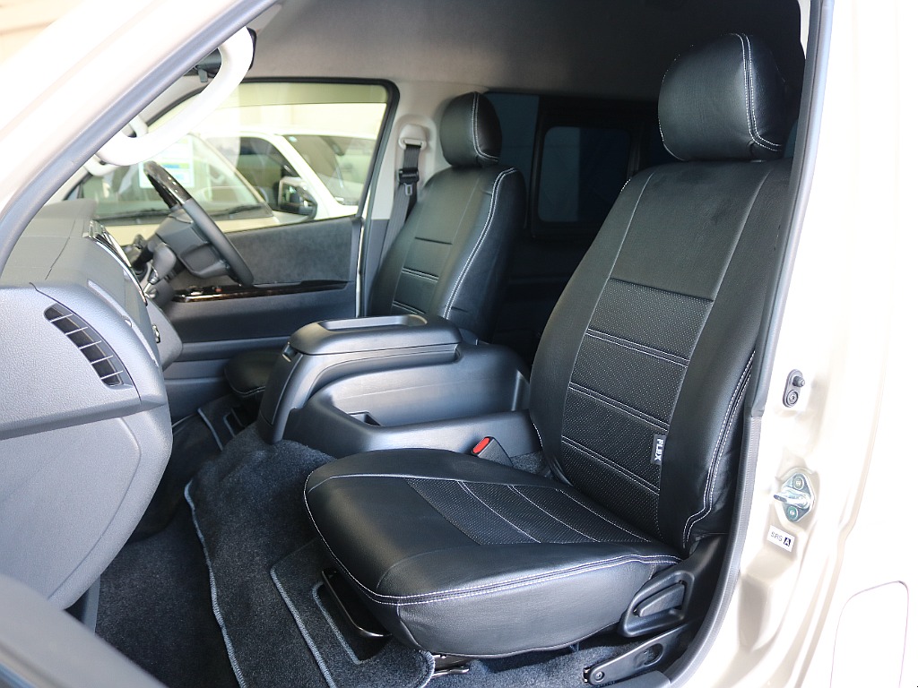 オリジナルシートカバー装着済みです☆☆