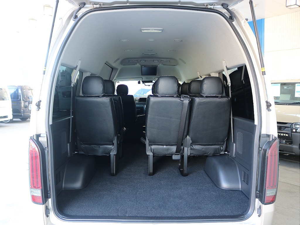 キャリーケースなども楽々積載可能です☆☆