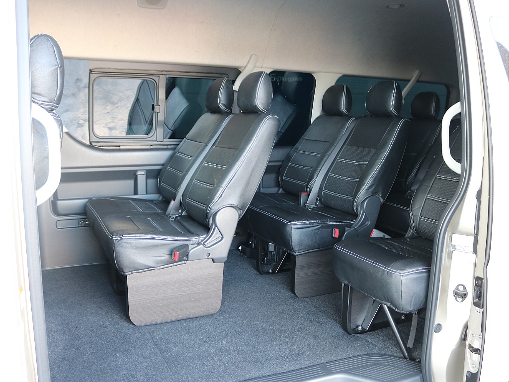 後席も同様のシートカバー装着済みです☆☆