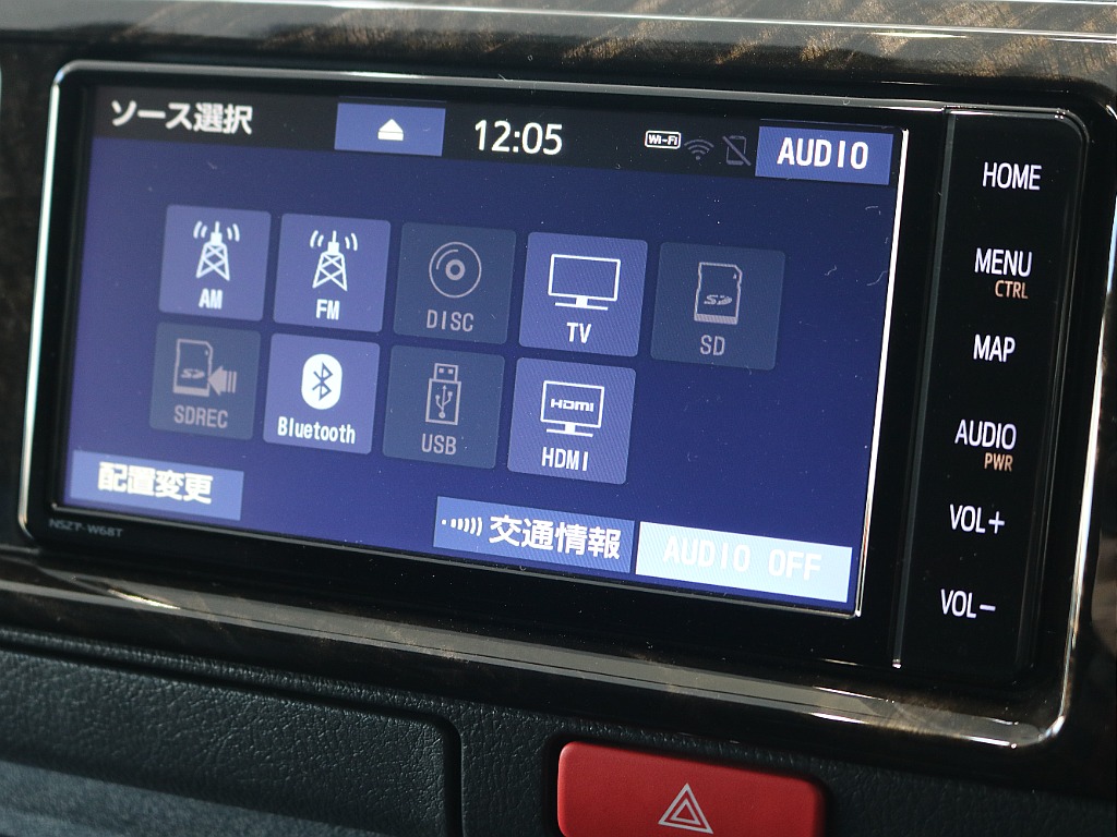 純正7インチナビ装着済みです☆☆