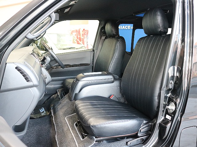 シートはクラシックレザーシートカバー装着済みです☆☆