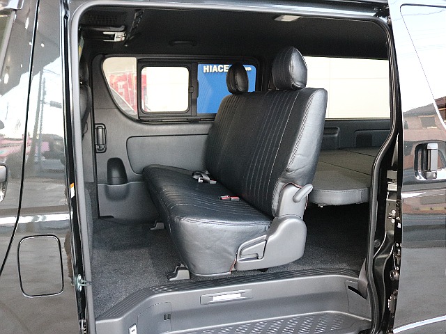 後席も同様のシートカバー装着済みです♪♪