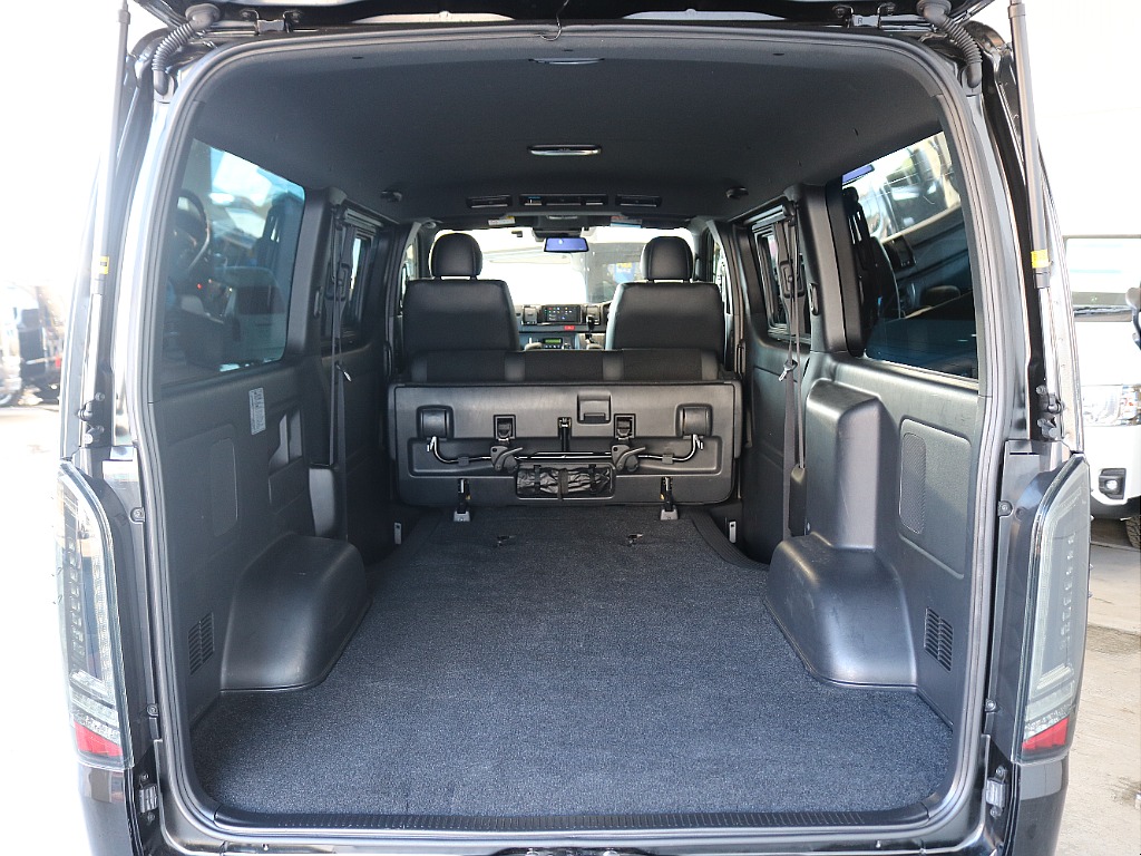 長尺の物も簡単に積載可能です♪ベッドキットの後付けも可能です！