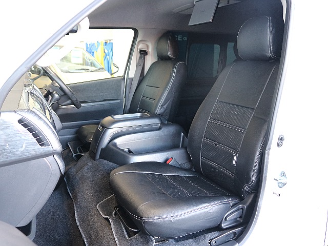 オリジナルシートカバー装着済みです☆☆