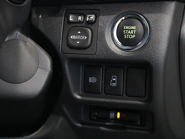 プッシュスタートなのでエンジン始動も楽々です♪♪