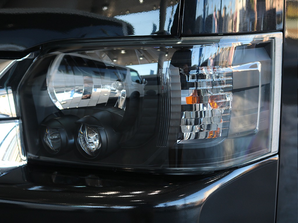 LEDヘッドランプ装着済みですので夜間の走行も安心です☆☆