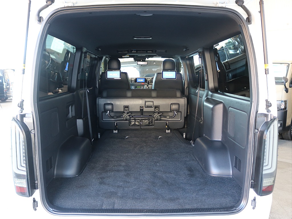 ベッドキットの後付けやフローリング施工も可能です！