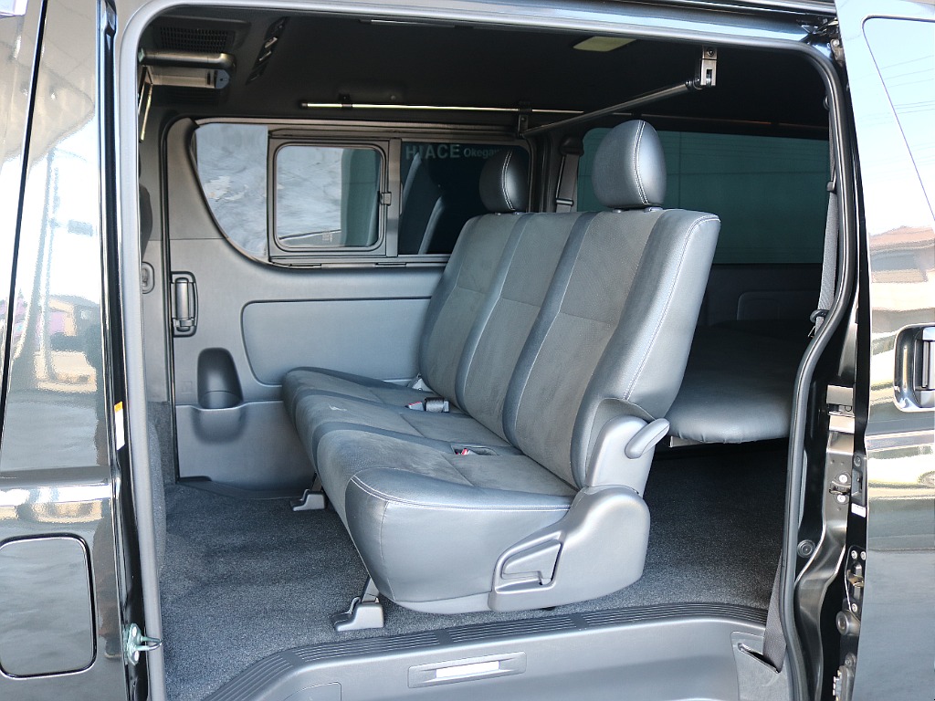 後席も同様のシートになっております☆☆