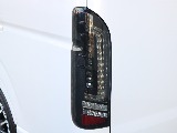 プレステージLEDテールランプ装着済みで、ウィンカーは流れるシーケンシャルタイプになります☆☆