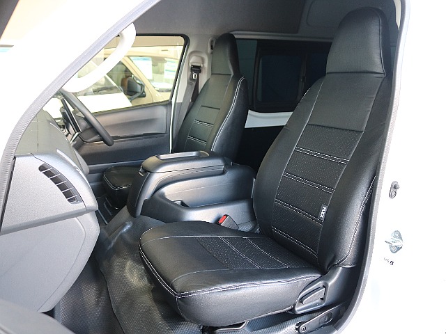 オリジナルシートカバー装着済みです☆☆