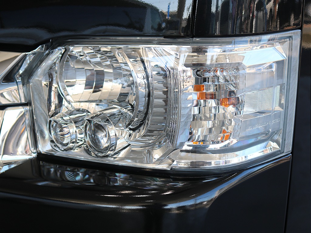 LEDヘッドランプなので夜間の走行も安心です☆☆