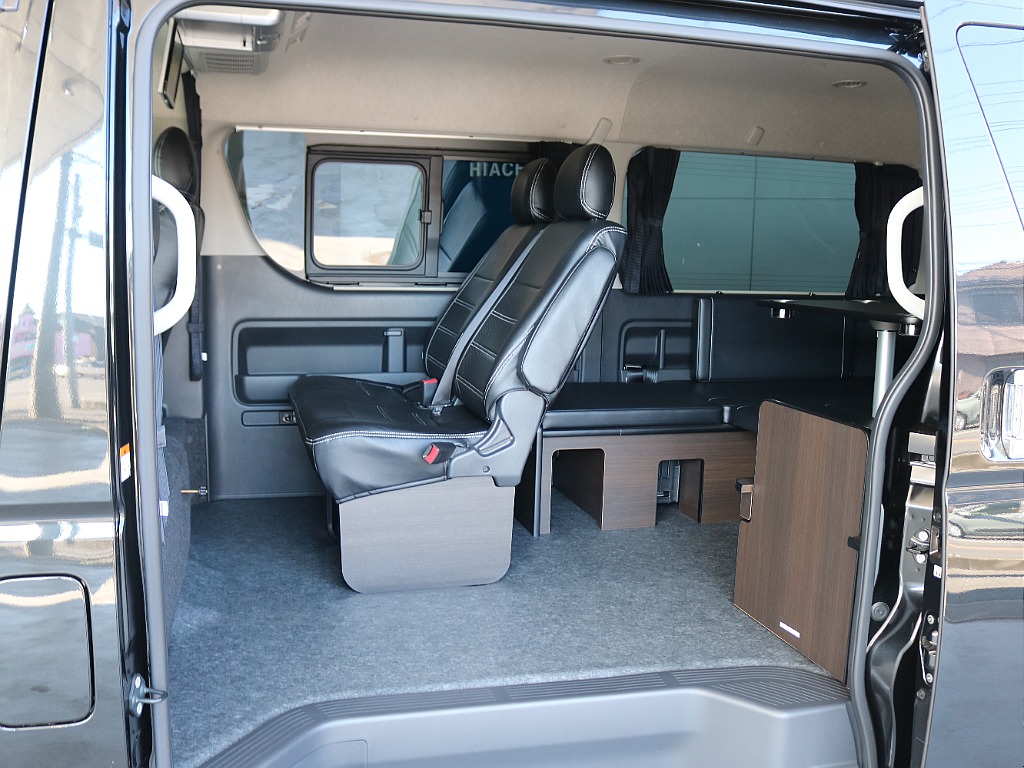 後席も同様のシートカバー装着済みです♪♪